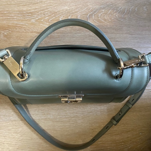 New! Salvatore Ferragamo Pistachio Crossbody Handbag - Picture 2 of 7